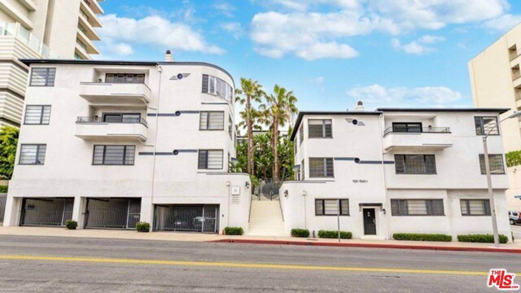 West Hollywood, CA 90069,9233 1/2 Doheny Road