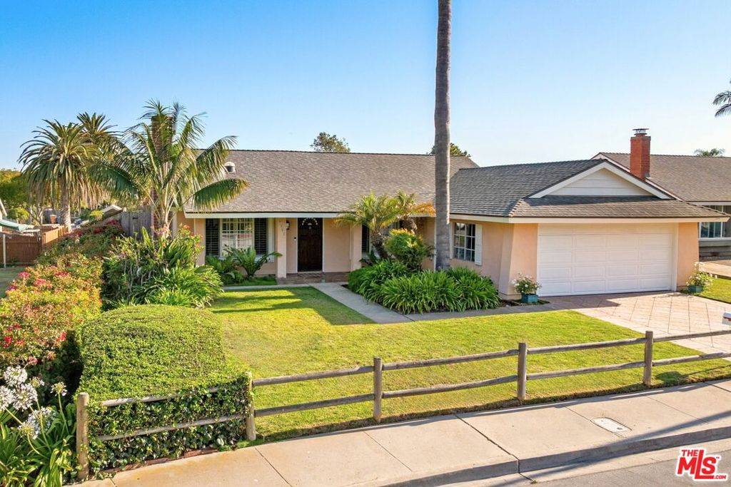 Carpinteria, CA 93013,4565 Chapparral DR