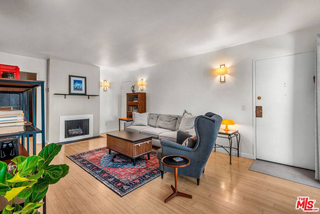 Santa Monica, CA 90405,428 Hill ST #3
