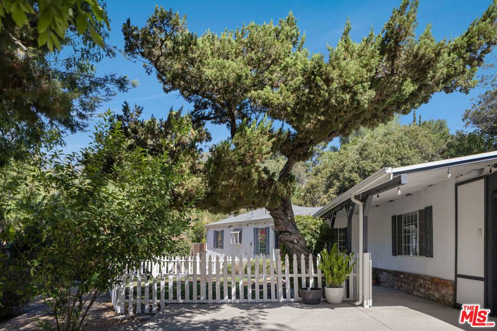 Sunland, CA 91040,7815 Denivelle RD