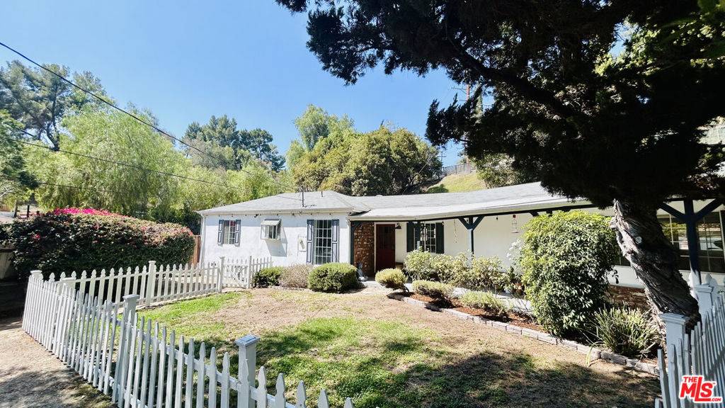 Sunland, CA 91040,7815 Denivelle RD