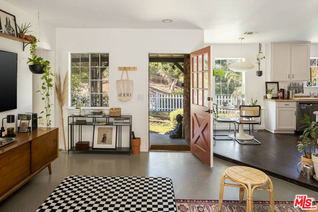 Sunland, CA 91040,7815 Denivelle RD