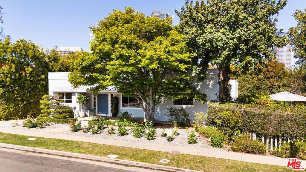Los Angeles, CA 90025,1912 Benecia AVE