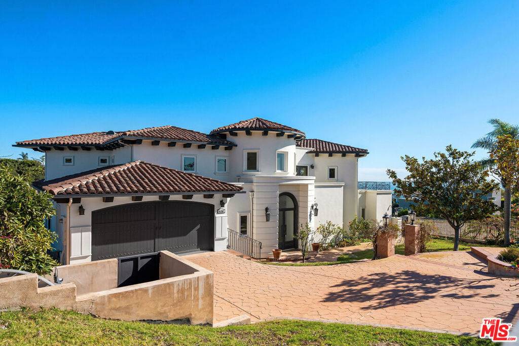 Malibu, CA 90265,6130 Galahad RD