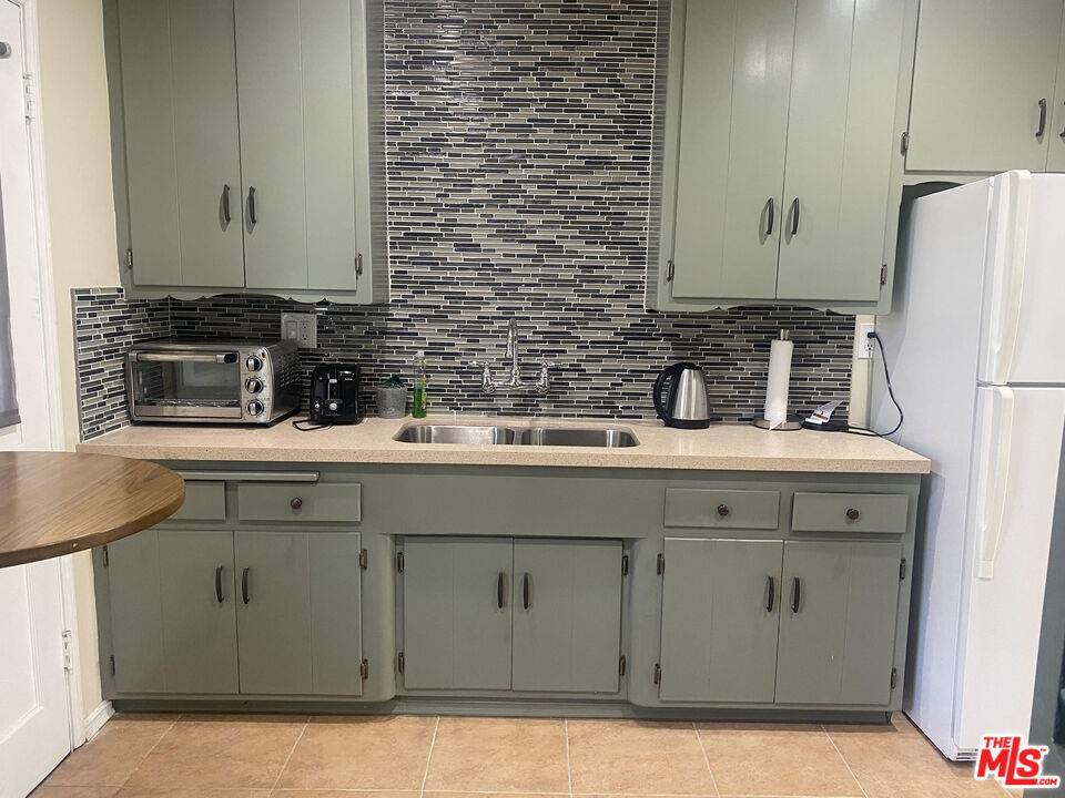 Los Angeles, CA 90024,1754 Glendon AVE #1754 1/2