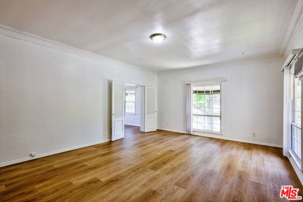 Beverly Hills, CA 90211,203 S Doheny DR #1/2