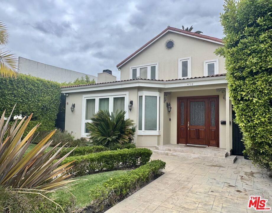 Beverly Hills, CA 90211,458 S Clark DR
