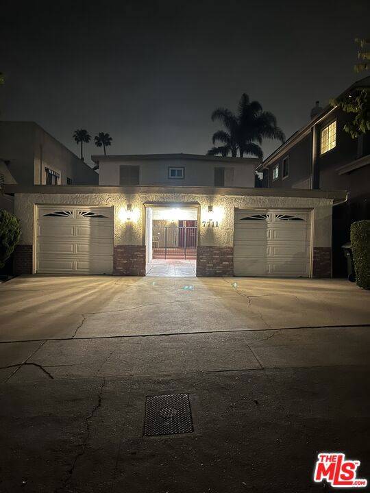 Playa Del Rey, CA 90293,7711 W 82nd ST