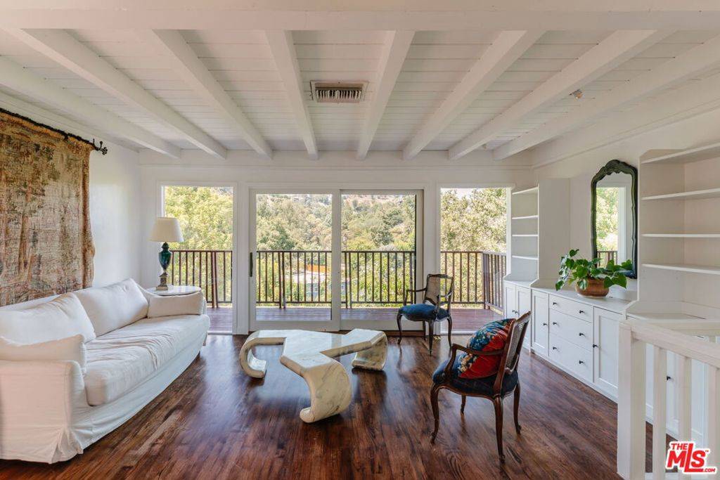 Los Angeles, CA 90046,2344 Sunset Heights DR