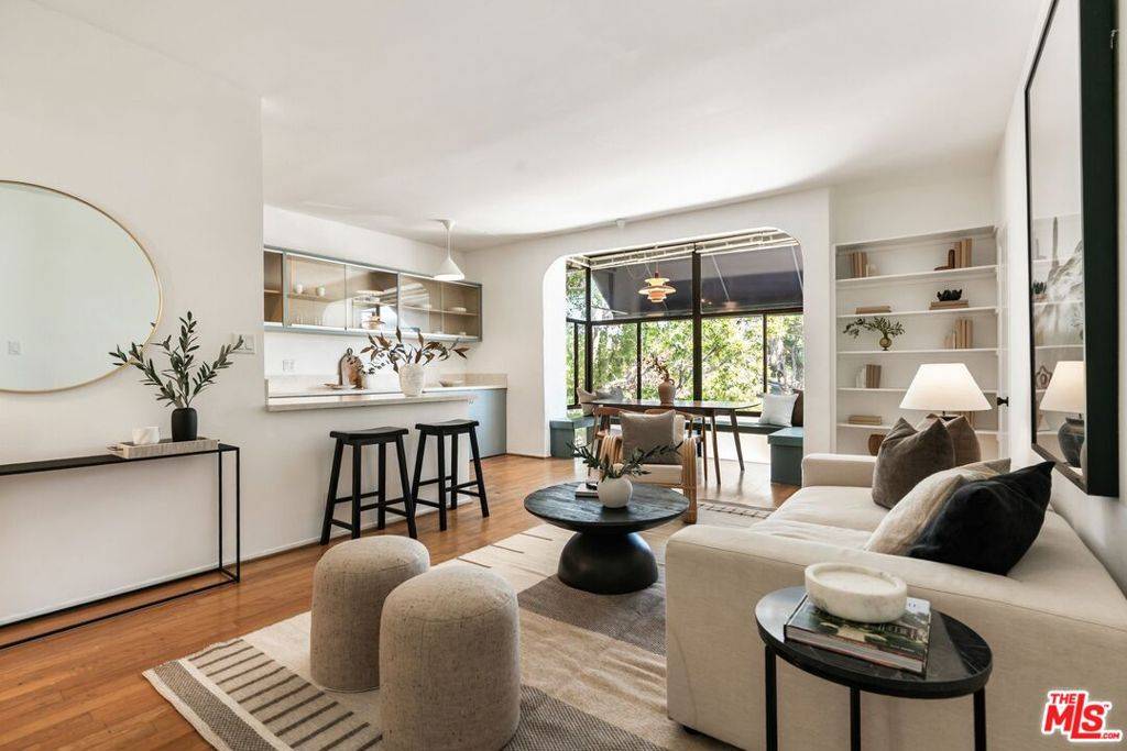 Santa Monica, CA 90405,643 Bay ST
