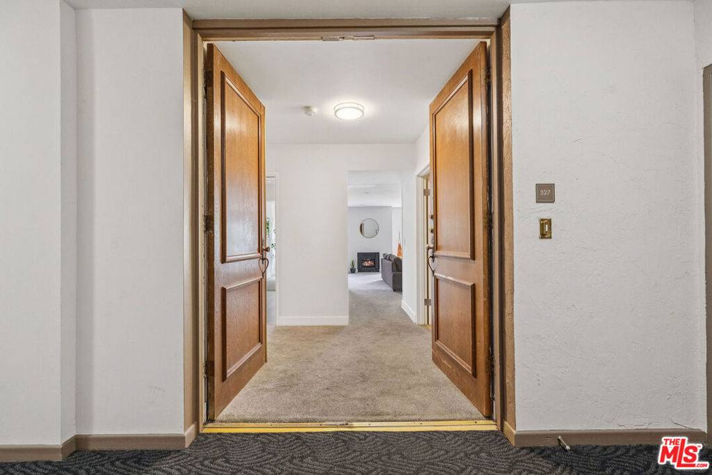 Culver City, CA 90230,5870 Green Valley CIR #327