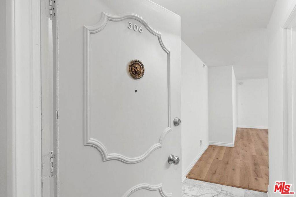 Beverly Hills, CA 90212,9950 Durant DR #306