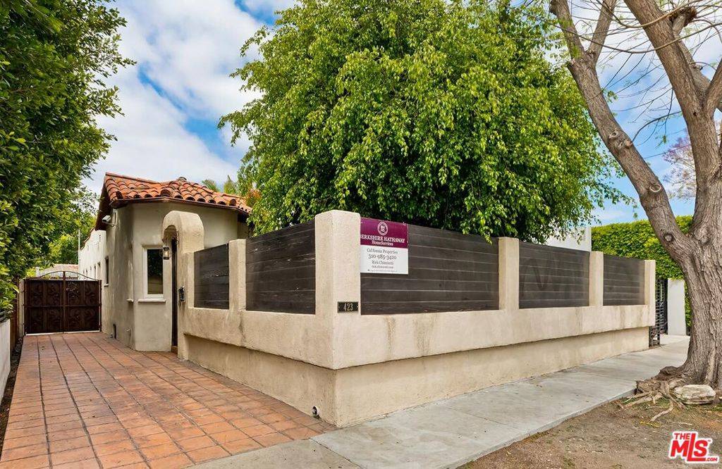 West Hollywood, CA 90048,423 Westbourne DR