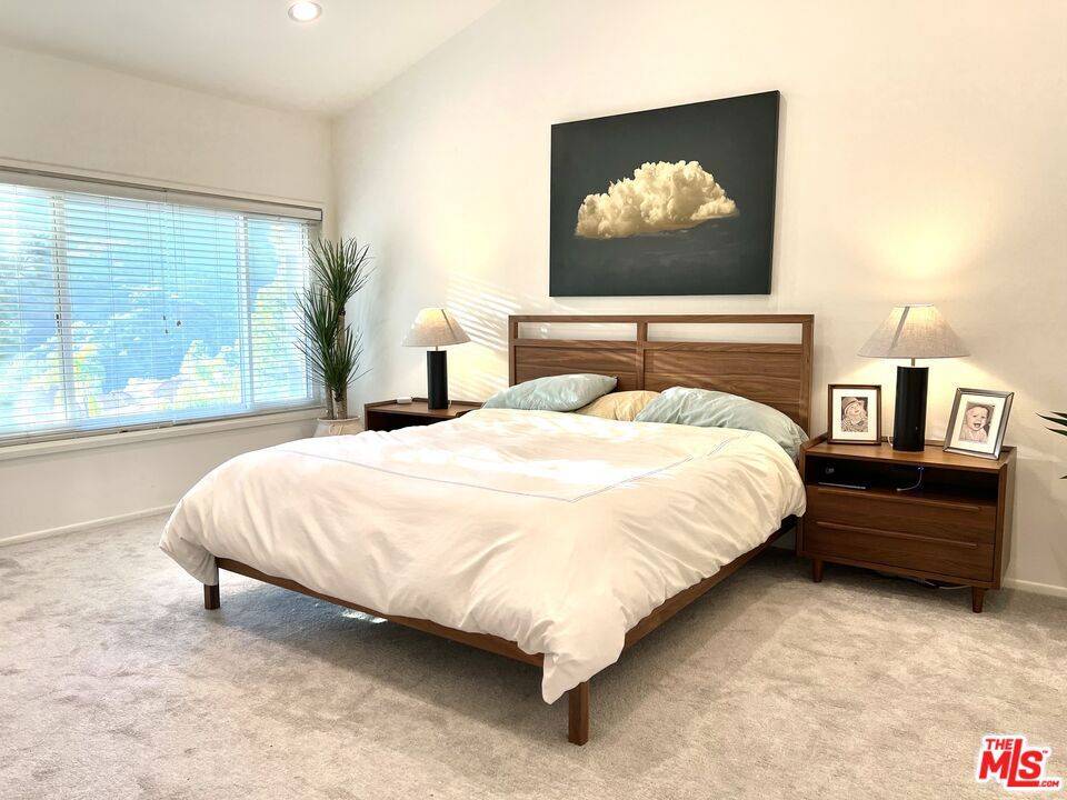 Pacific Palisades, CA 90272,17156 Palisades CIR