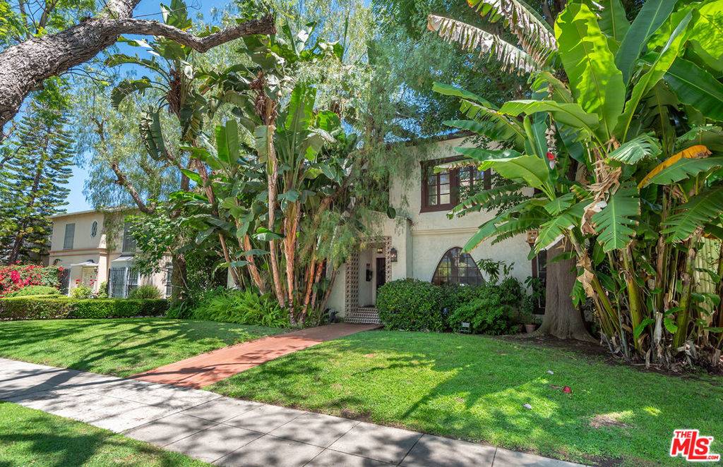 Beverly Hills, CA 90210,340 N Oakhurst DR #103