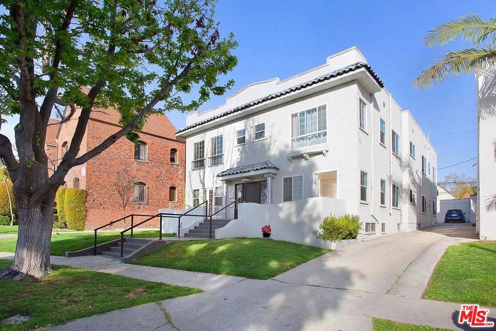 Los Angeles, CA 90019,1014 S ORANGE DR