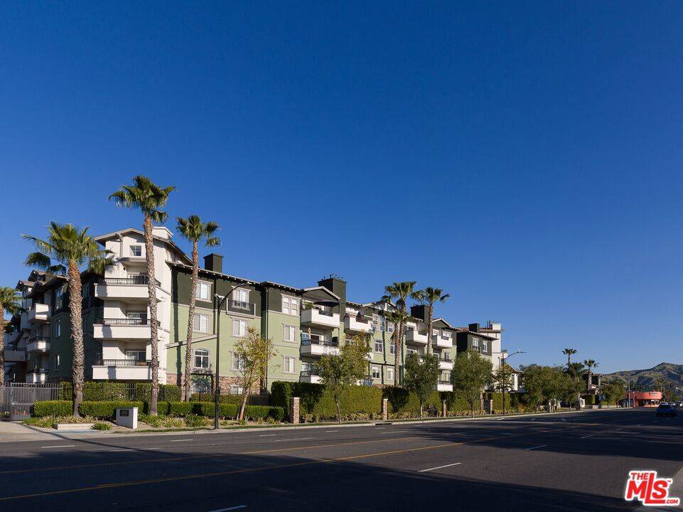 Burbank, CA 91504,1901 N Buena Vista ST #01-218