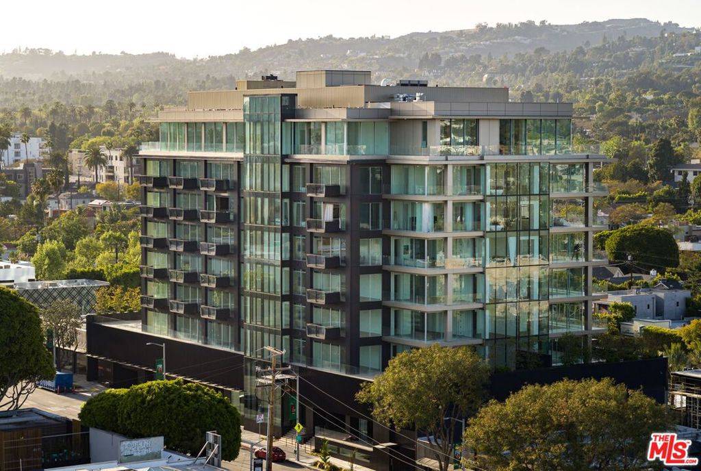 Los Angeles, CA 90048,8899 Beverly BLVD #6G