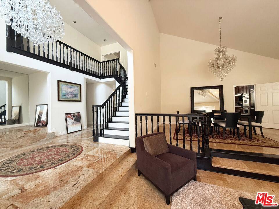 Sherman Oaks, CA 91403,15020 Encanto DR