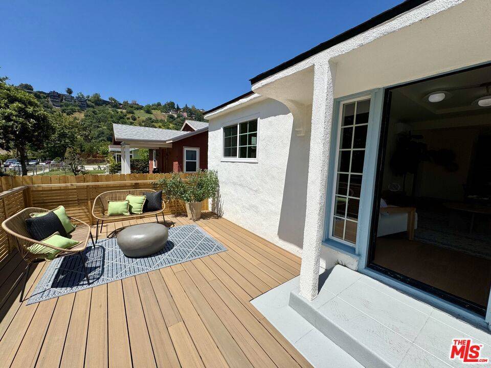 Los Angeles, CA 90042,4939 Malta ST