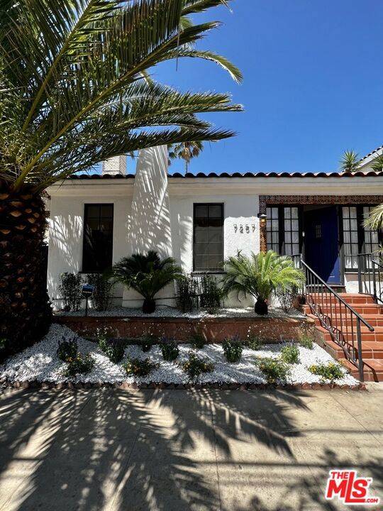 Los Angeles, CA 90036,7257 Oakwood AVE