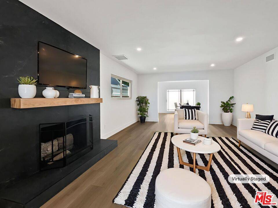 Valley Village, CA 91607,5736 Vantage AVE