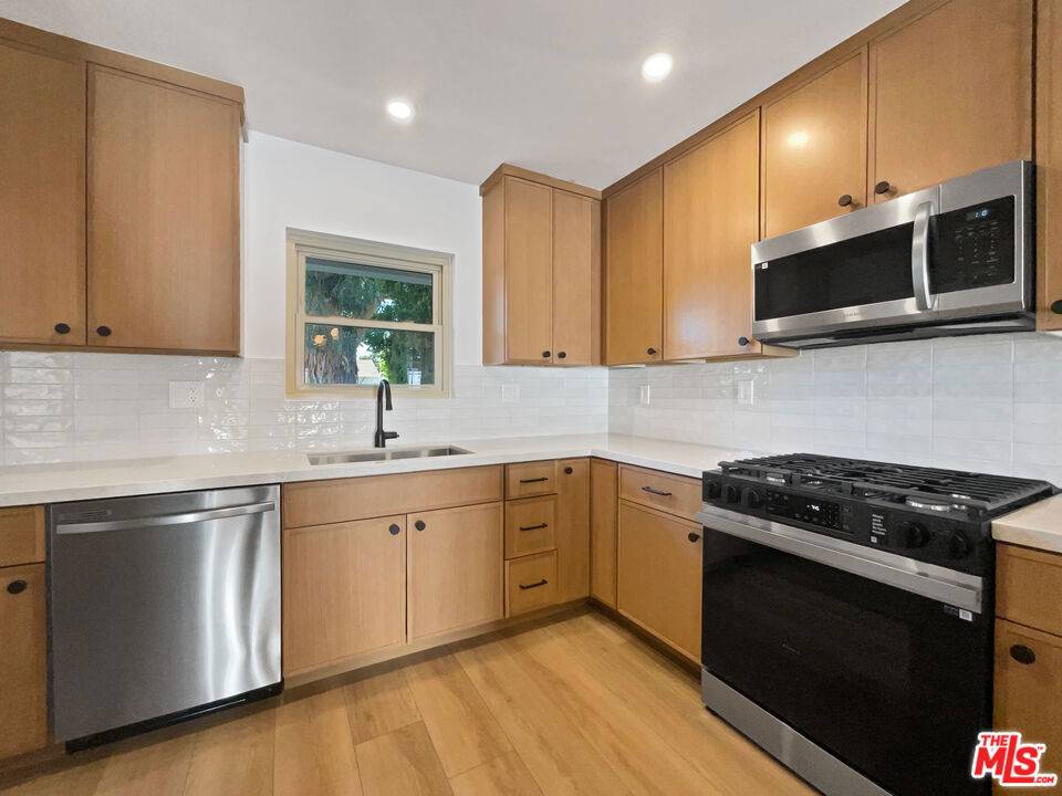 Valley Village, CA 91607,5736 Vantage AVE