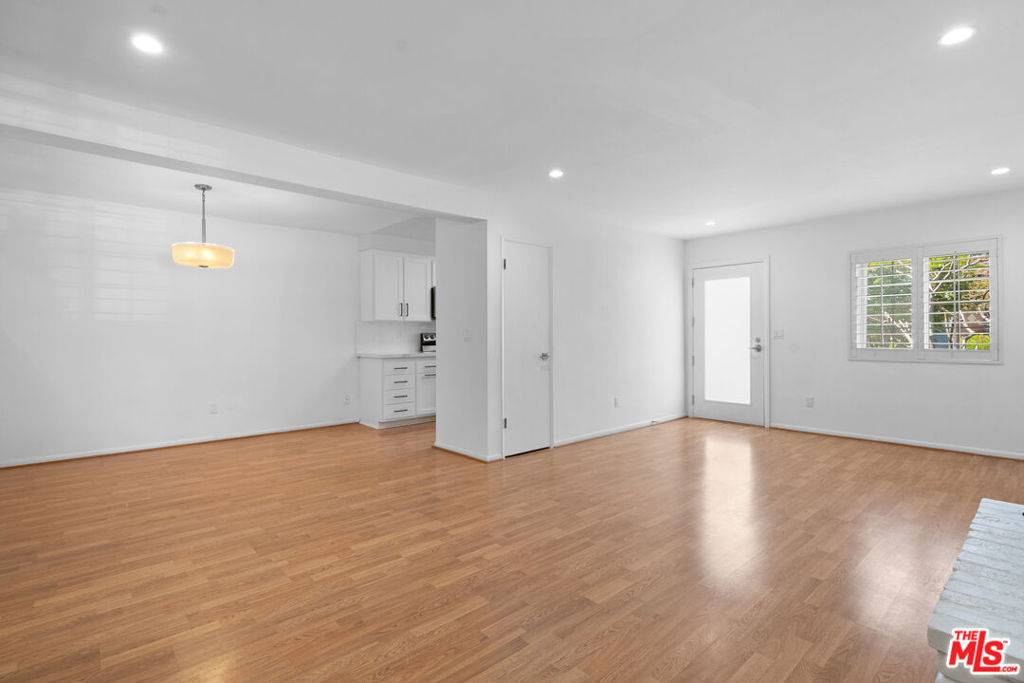 Playa Del Rey, CA 90293,8120 Redlands ST #5