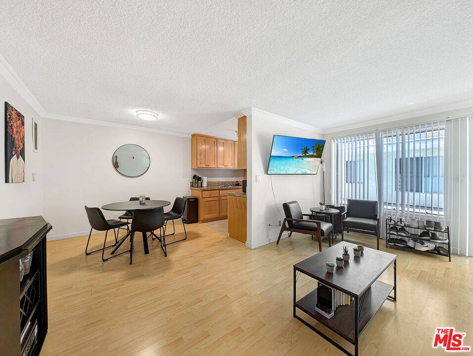 Santa Monica, CA 90405,440 Raymond AVE #3