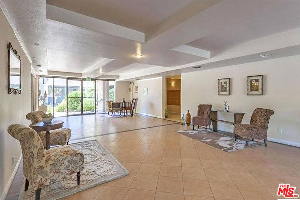 Granada Hills, CA 91344,16866 Kingsbury ST #210