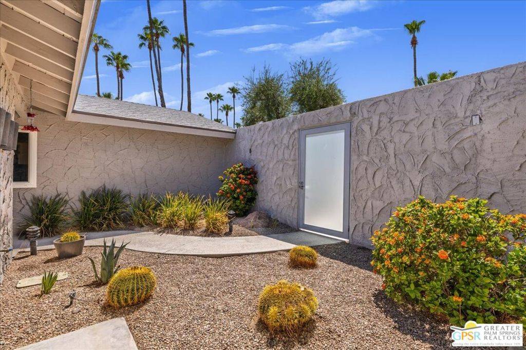 Palm Springs, CA 92264,1240 S Beverly DR