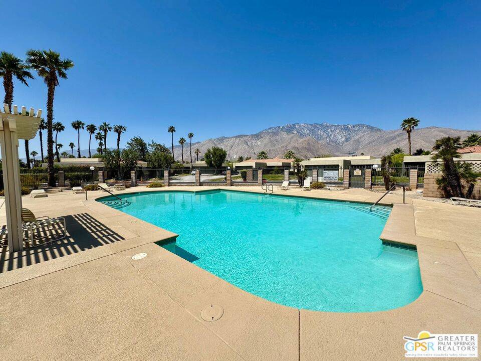 Palm Springs, CA 92262,1533 Sunflower CT