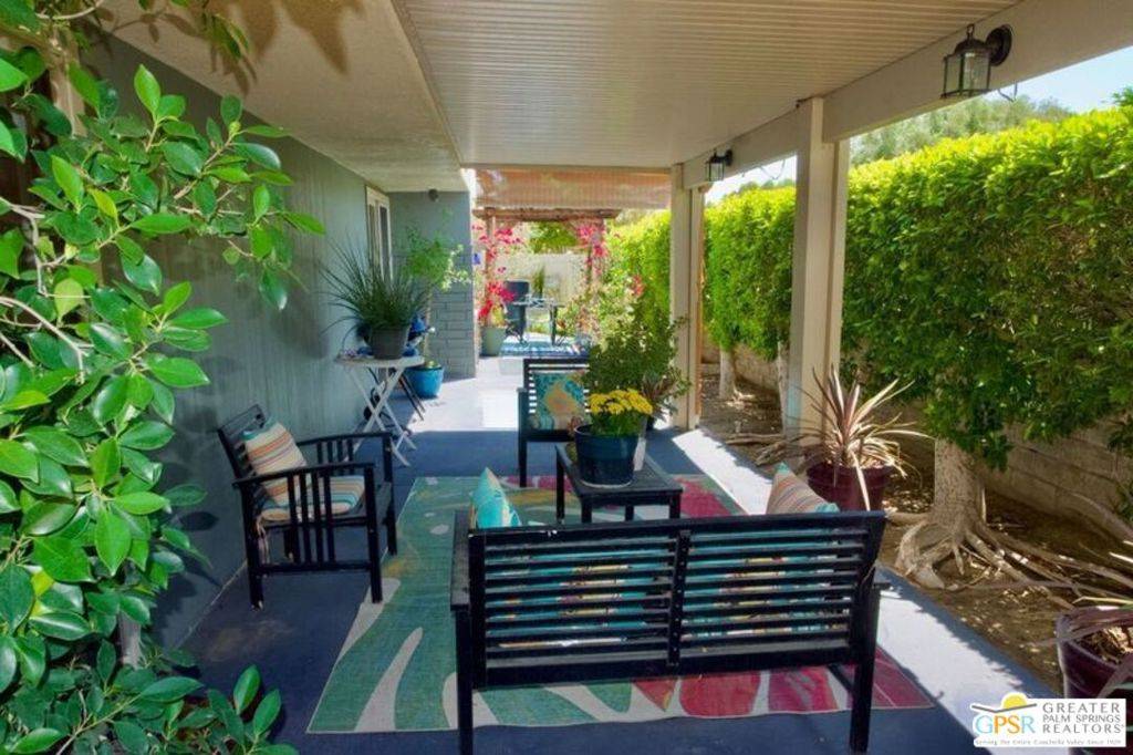 Palm Springs, CA 92262,1533 Sunflower CT