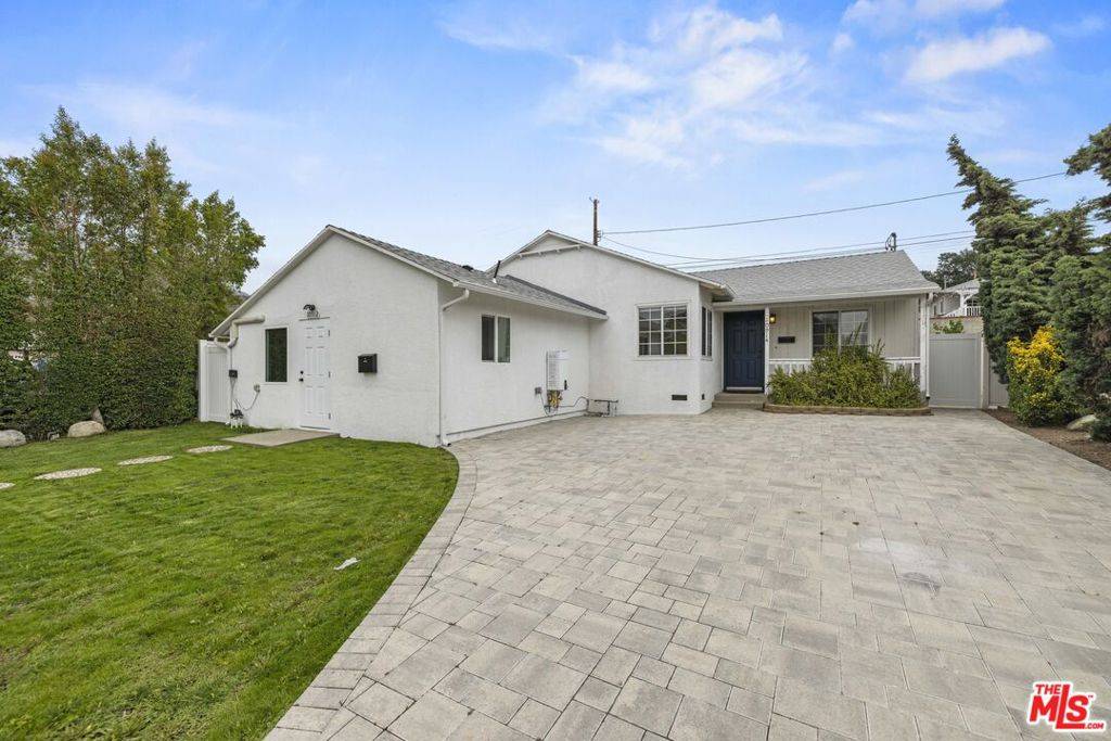 Sunland, CA 91040,10914 Mcvine AVE