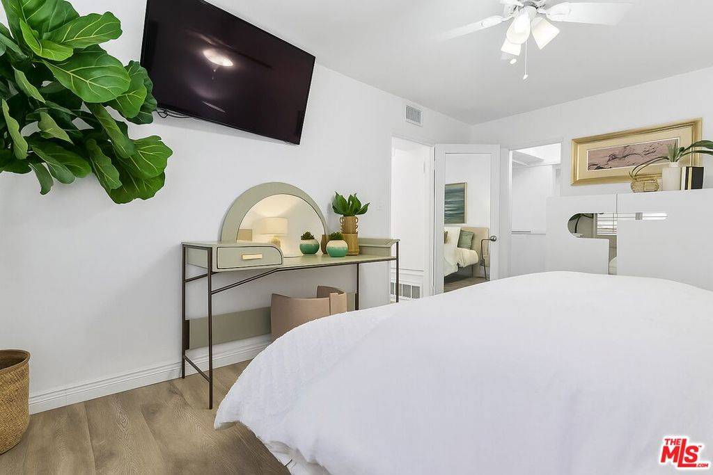 Long Beach, CA 90802,28 5th PL