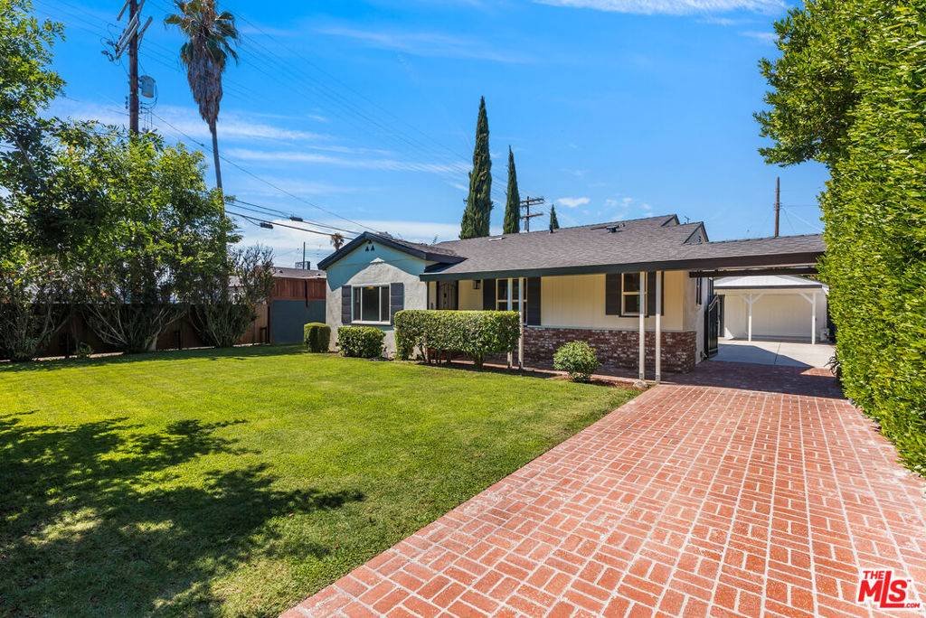 Valley Village, CA 91607,12041 Hartsook ST