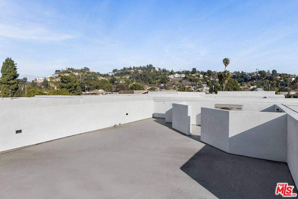 Los Angeles, CA 90065,3208 Verdugo RD