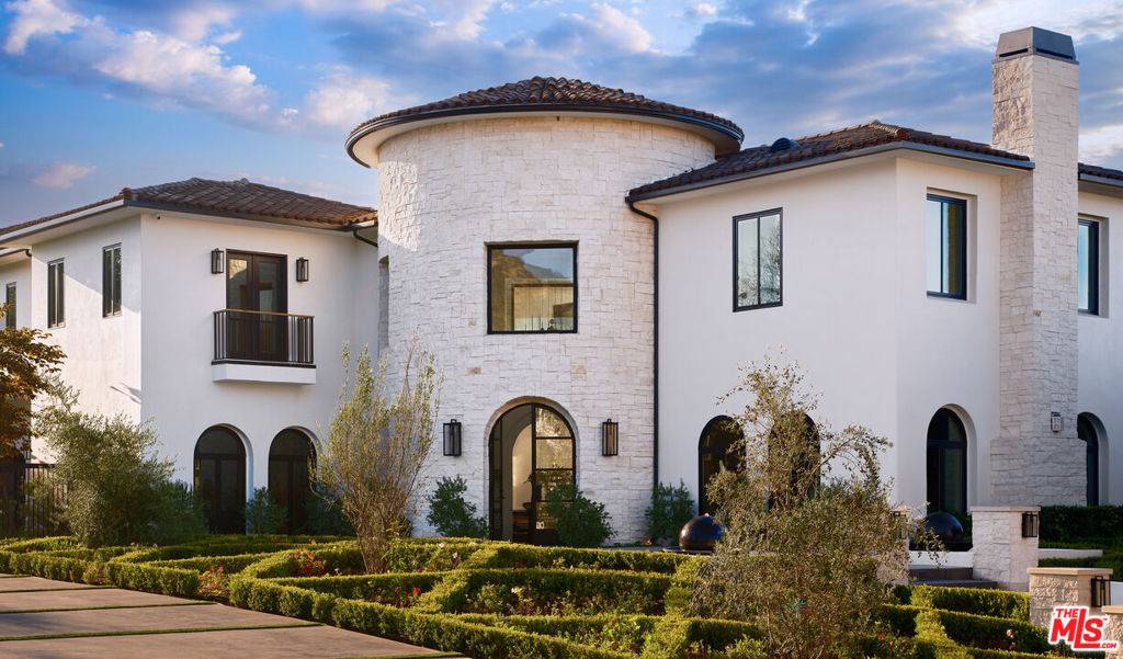 Calabasas, CA 91302,25242 Prado Del Grandioso