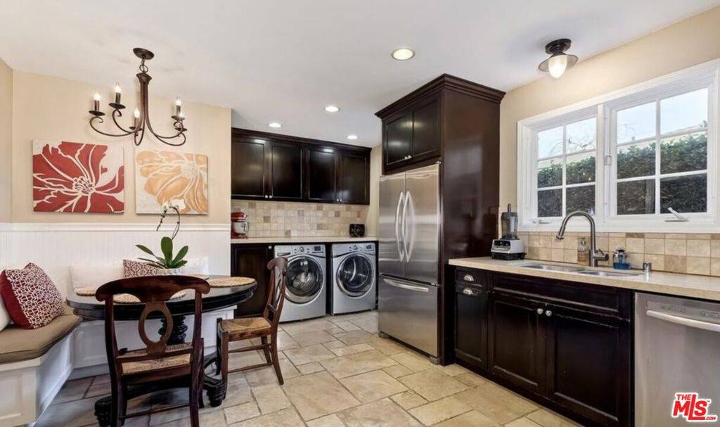 North Hollywood, CA 91602,4181 Elmer AVE