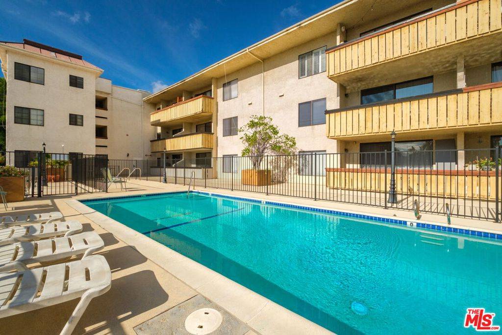Northridge, CA 91324,19029 Nordhoff ST #104