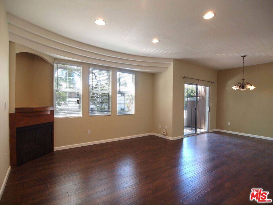 Sherman Oaks, CA 91423,14061 MILBANK ST #3