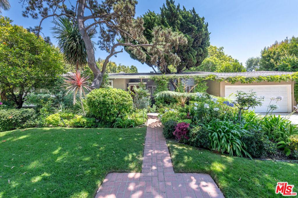 Los Angeles, CA 90049,1350 Jonesboro DR