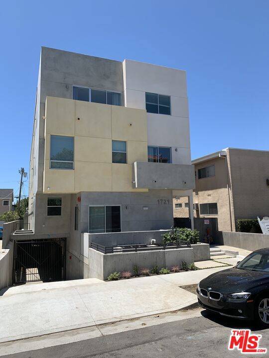 Los Angeles, CA 90025,1721 GRANVILLE AVE #3