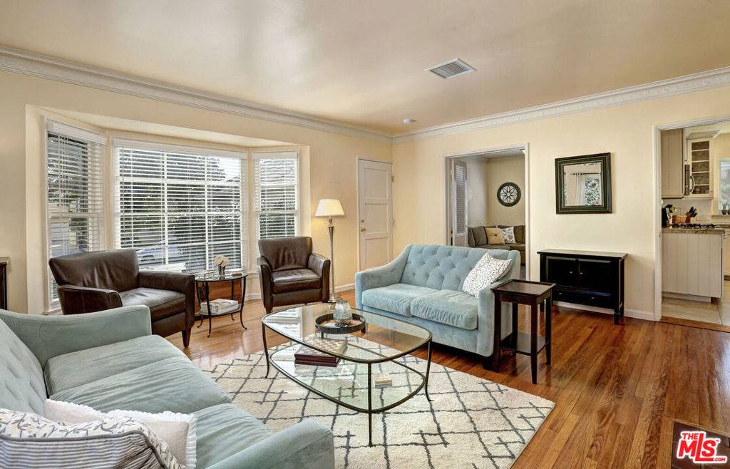 Los Angeles, CA 90049,11325 ELDERWOOD ST