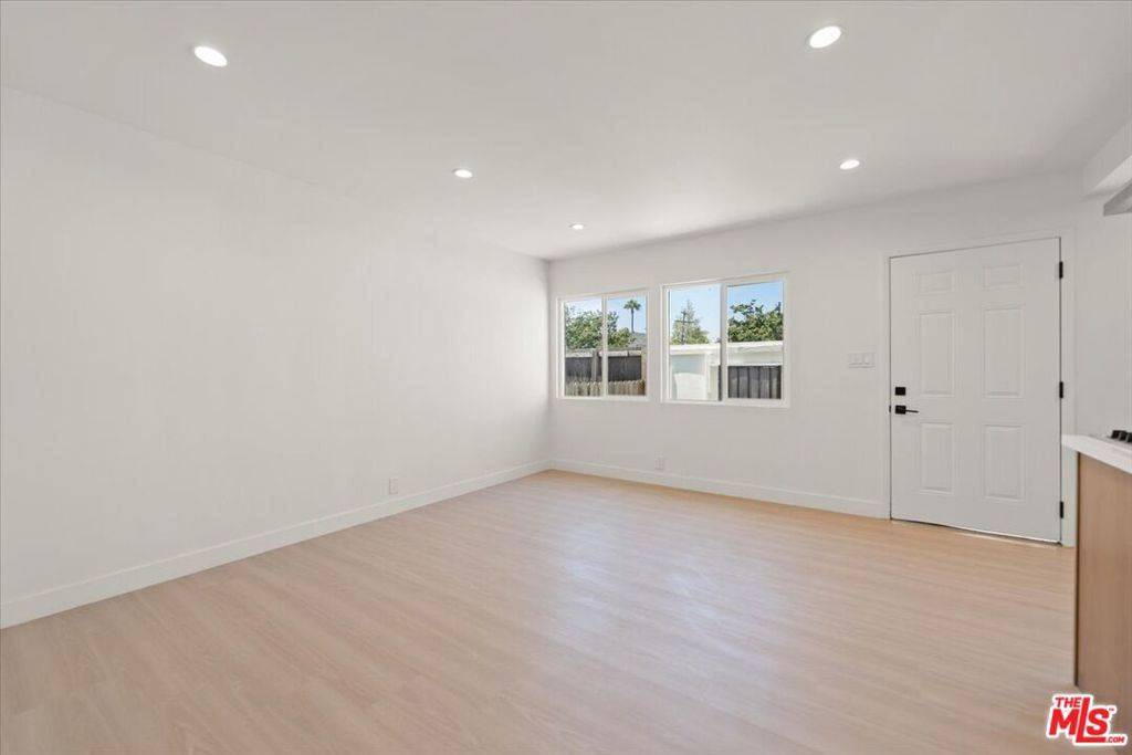 Marina Del Rey, CA 90292,702 Washington BLVD