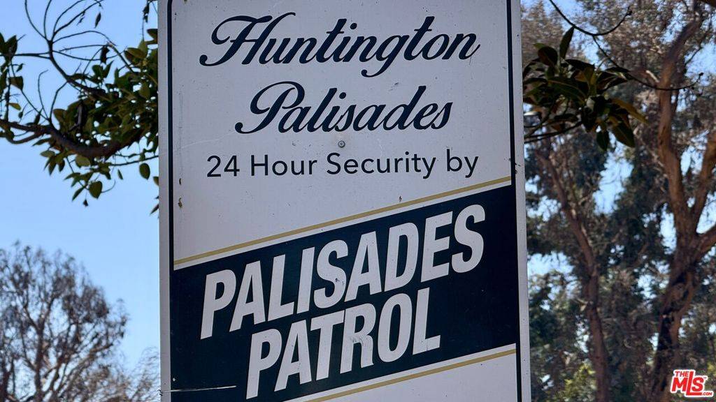 Pacific Palisades, CA 90272,745 Toyopa DR