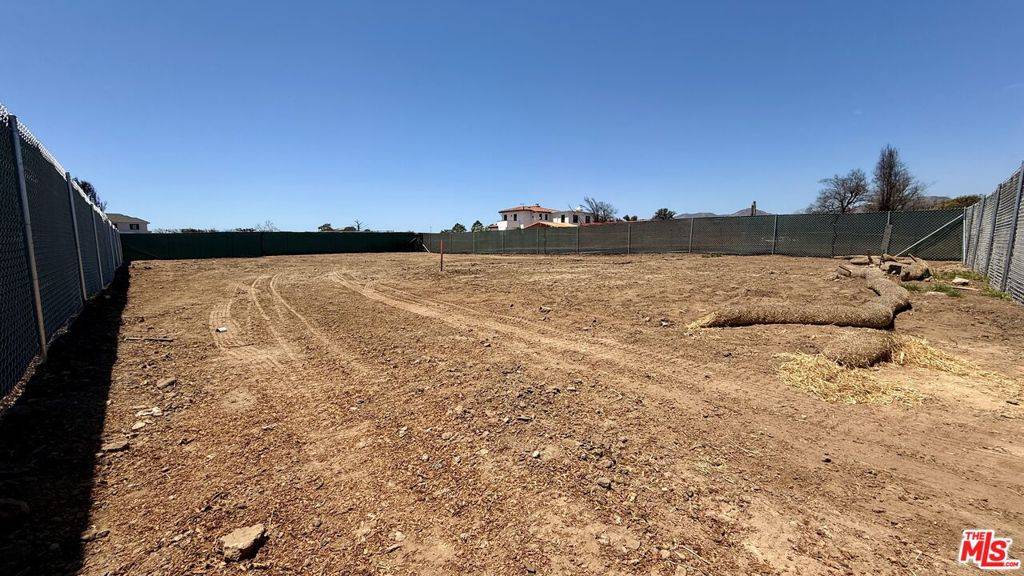 Pacific Palisades, CA 90272,745 Toyopa DR