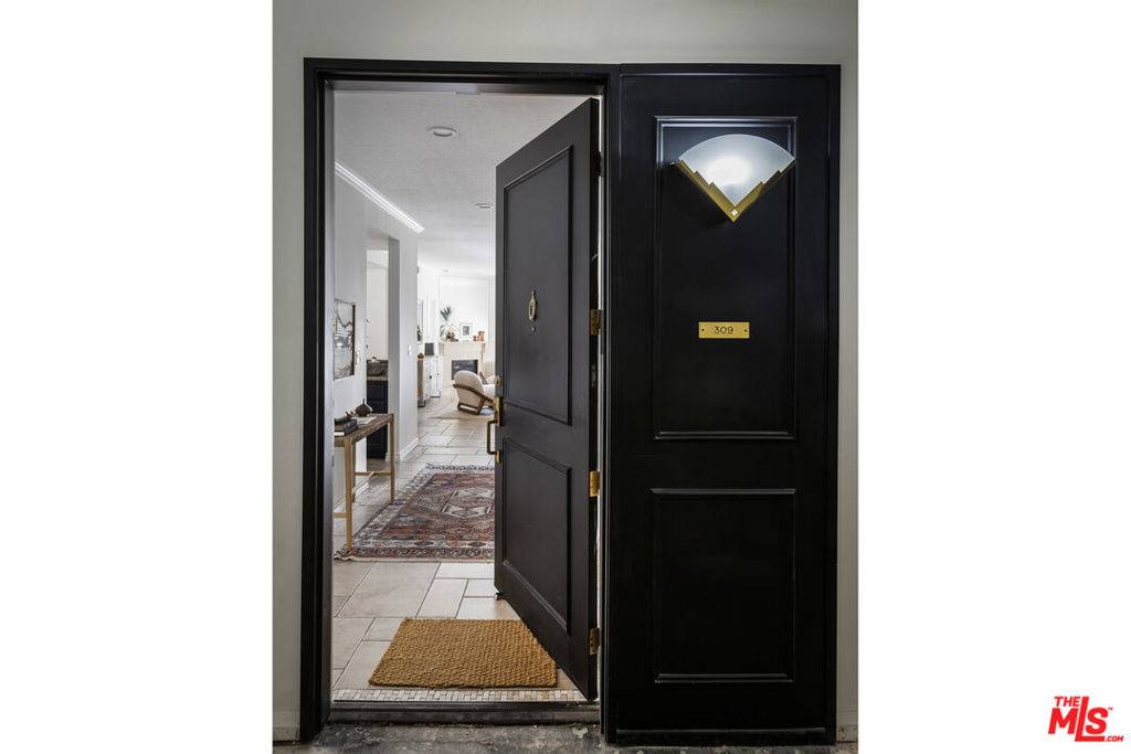 Los Angeles, CA 90025,1840 S Beverly Glen BLVD #309