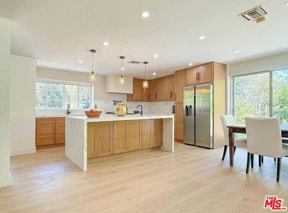 Sherman Oaks, CA 91403,4108 Valley Vista CT
