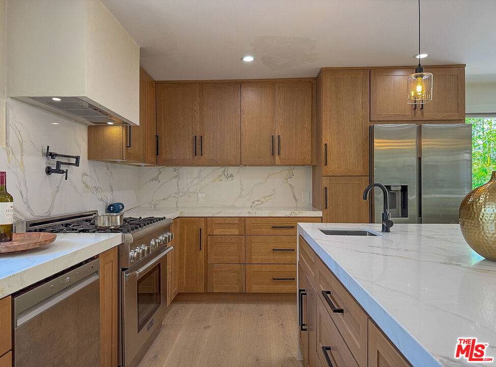 Sherman Oaks, CA 91403,4108 Valley Vista CT